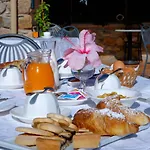 Janas فندق 3*
